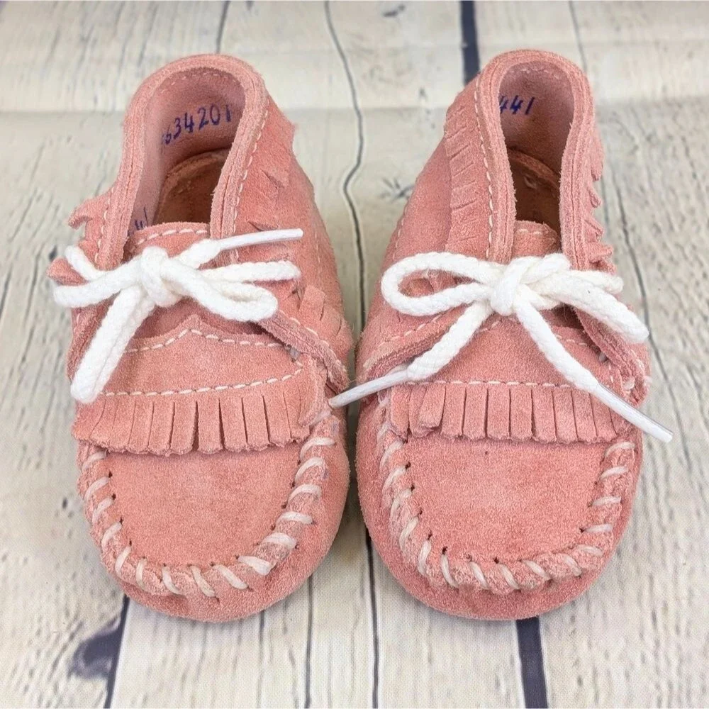 Minnetonka Infant Suede Moccasin Booties with Fringe – Soft Sole, Anti-Slip Grip